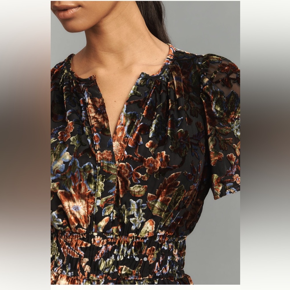 Somerset Velvet Midi Dress size M